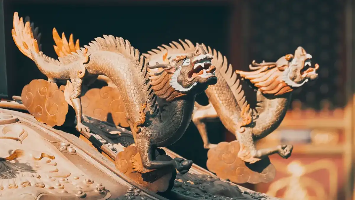 庚金的定義與五行關係解析